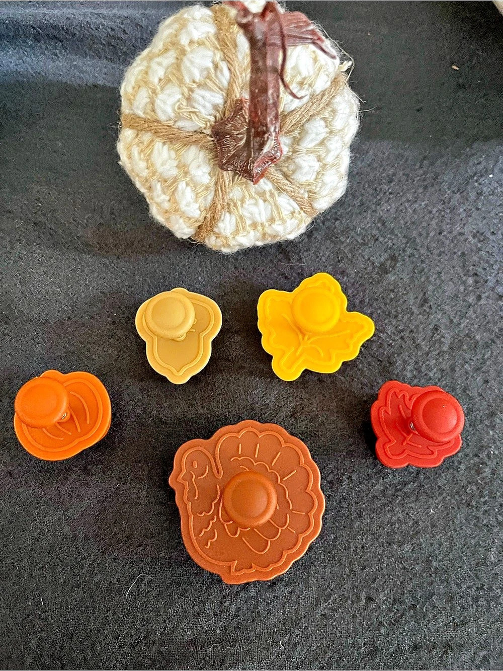 Williams Sonoma Harvest Pie Crust Cutters Punch Stamp Set of 5 Autumn Fall Stamp